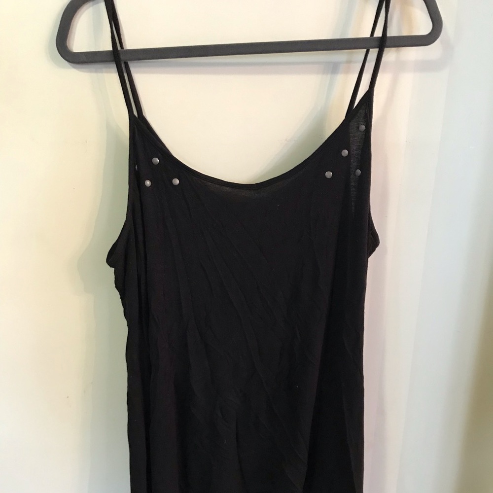 2/$15 Maurices size 1 shark bite tank.
